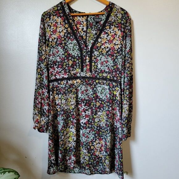 EUC LIKE NEW TOPSHOP FLORAL DRESS WITH CUTOUT DETAIL SIZE 8 / SMALL - Picture 1 of 16